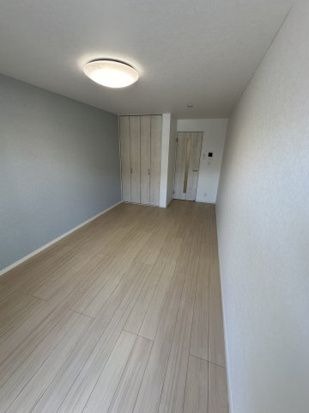 ��ʌ��������܎s�k��{�����Q���ڂ̃A�p�[�g�̂��̑������E�X�y�[�X