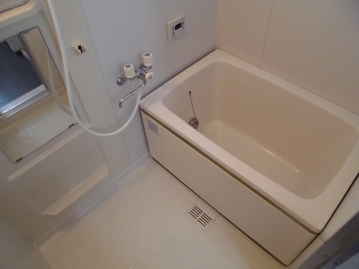 ��ʌ��z�J�s�����R���ڂ̃A�p�[�g�̃o�X