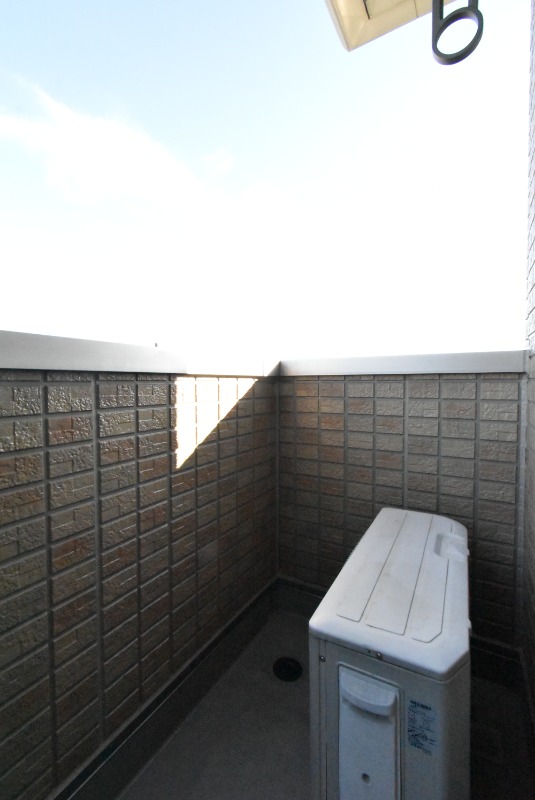 ��ʌ��z�J�s�����������̃A�p�[�g�̃o���R�j�[