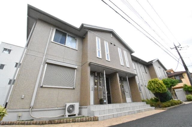 ��ʌ��������܎s������厚���n��394�̃A�p�[�g�̌����O��