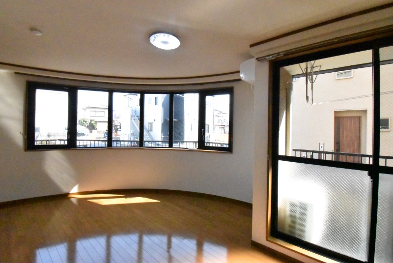 ��ʌ�����s�厚���̃}���V�����̋��ԁE���r���O