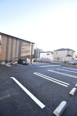 ��ʌ��������܎s������[��P���ڂ̃A�p�[�g�̒��ԏ�