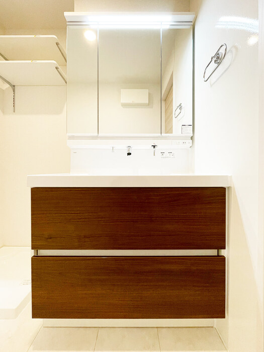 ��ʌ��������܎s�k��听���S���ڂ̃A�p�[�g�̐��ʏ�