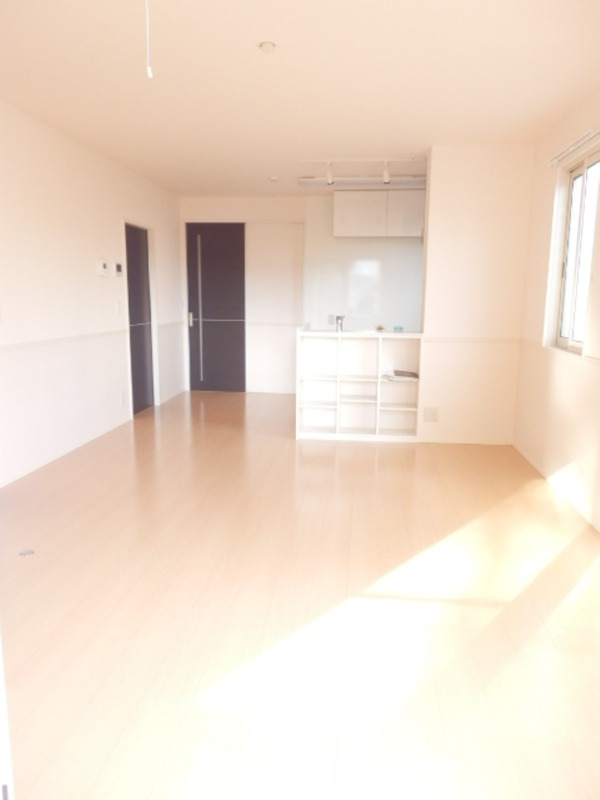 ��ʌ��������܎s�k��y�C���Q���ڂ̃A�p�[�g�̋��ԁE���r���O