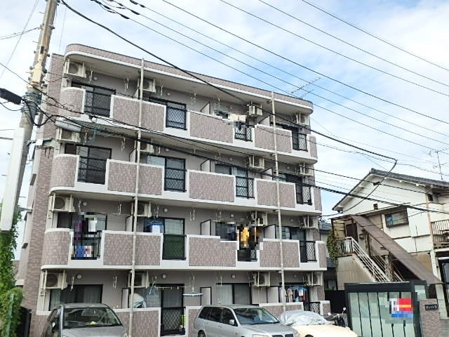 ��ʌ��������܎s��{��O���Q���ڂ̃}���V�����̌����O��