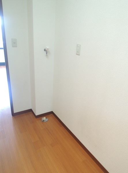 ��ʌ��������܎s��΋搼���̃A�p�[�g�̂��̑��ݔ�