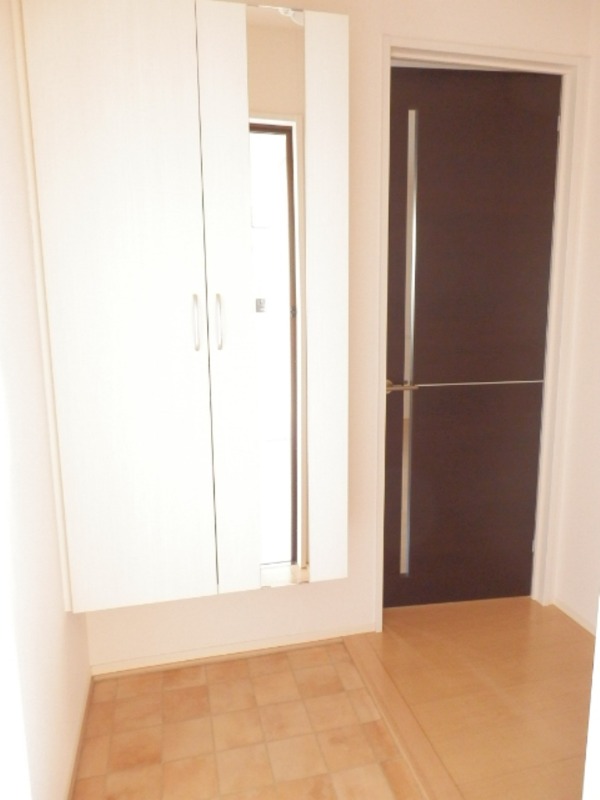 ��ʌ��������܎s�k��y�C���Q���ڂ̃A�p�[�g�̌���