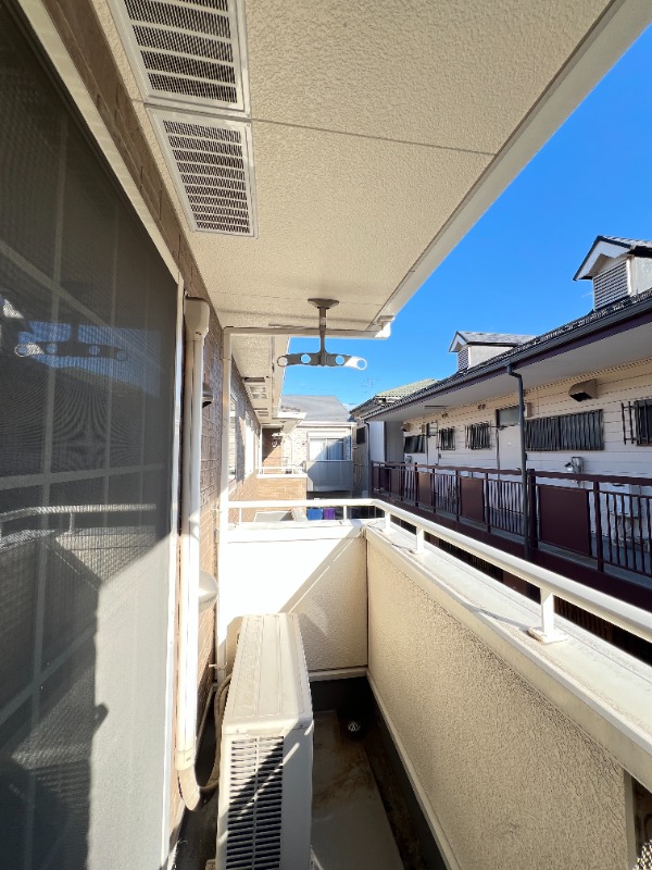 ��ʌ�����s������R���ڂ̃A�p�[�g�̃o���R�j�[