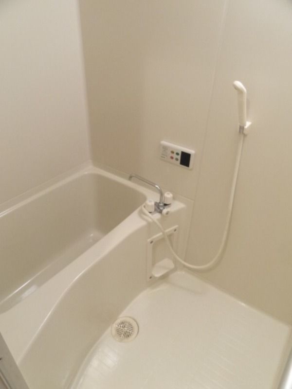 ��ʌ��������܎s��{��O���Q���ڂ̃}���V�����̃o�X