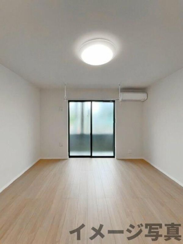 ��ʌ��������܎s����厚�y���̃A�p�[�g�̋��ԁE���r���O