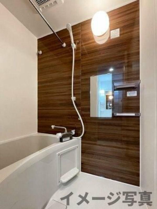 ��ʌ��������܎s����厚�y���̃A�p�[�g�̃o�X