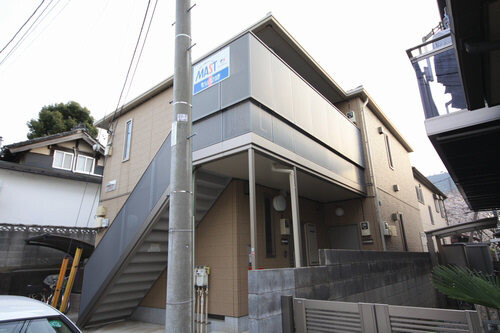 ��ʌ��������܎s��{��k�ܒ��P���ڂ̃A�p�[�g�̌����O��