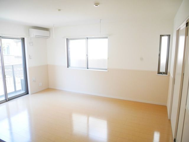 ��ʌ��@�c�s�Β��R���ڂ̃A�p�[�g�̋��ԁE���r���O