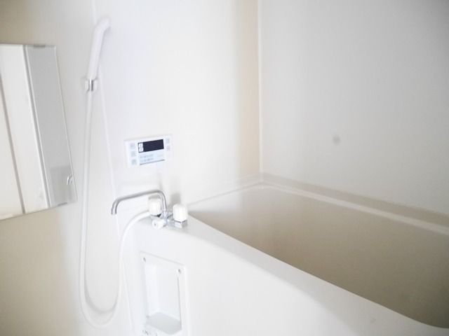 ��ʌ��@�c�s�Β��R���ڂ̃A�p�[�g�̃o�X