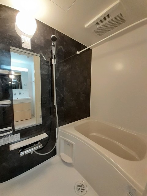 ��ʌ��������܎s�Y�a�搣����Q���ڂ̃}���V�����̃o�X