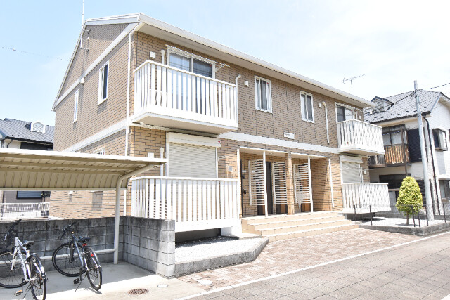 ��ʌ��������܎s����厚���V�n�̃A�p�[�g�̌����O��