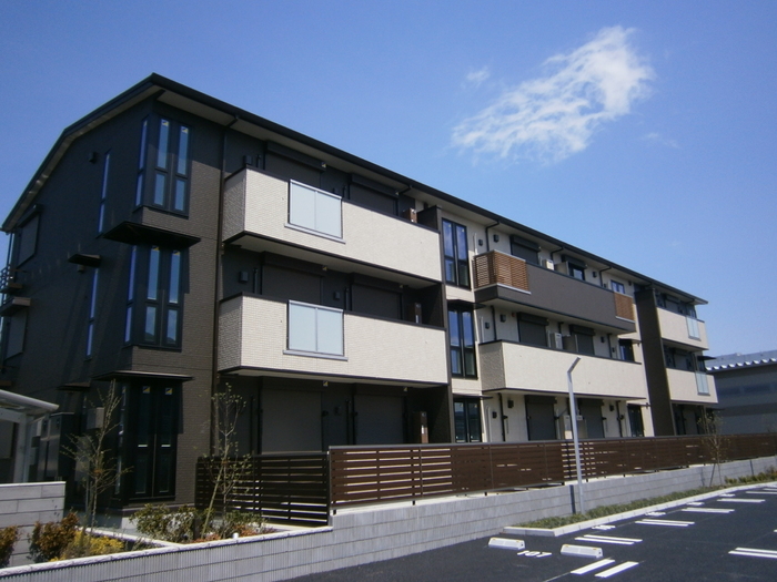 ��ʌ��z�J�s���C�N�^�E���X���ڂ̃A�p�[�g�̌����O��