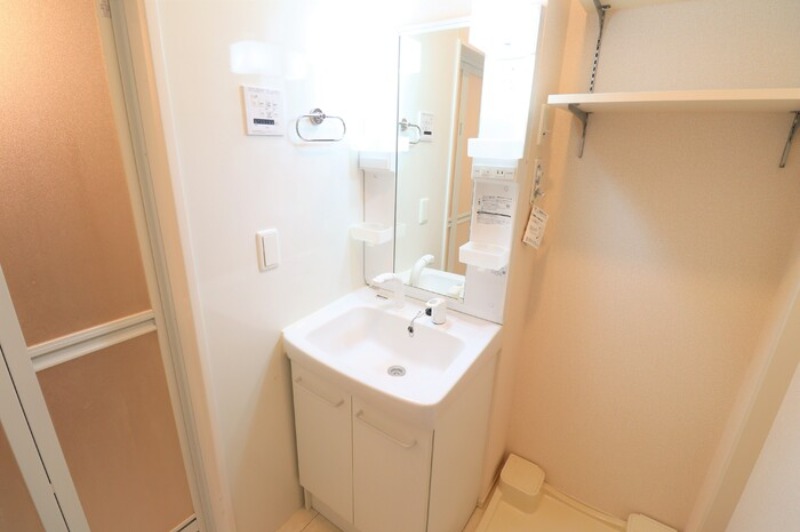 ��ʌ������s�ٓV�P���ڂ̃A�p�[�g�̐��ʏ�