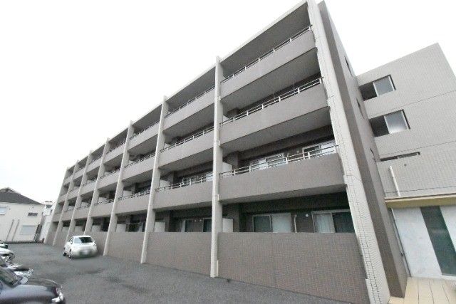 ��ʌ�����s������S����13-15�̃}���V�����̌����O��