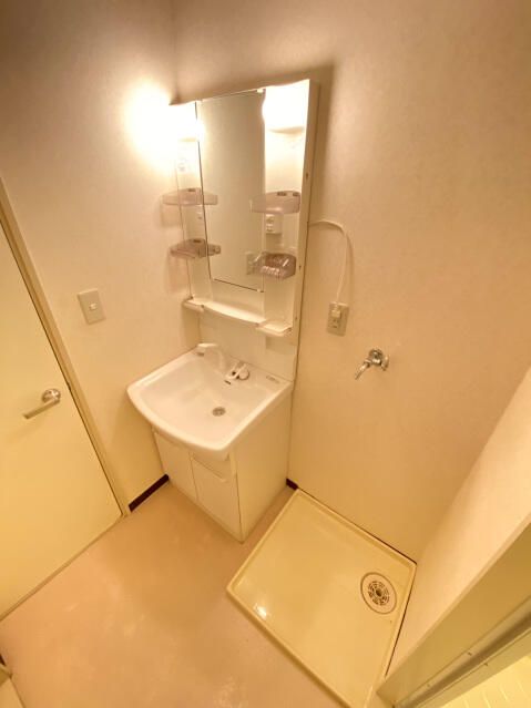 ��ʌ��������܎s������厚���[��̃}���V�����̐��ʏ�