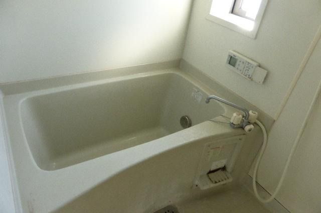 ��ʌ�����s�����Q���ڂ̃A�p�[�g�̃o�X