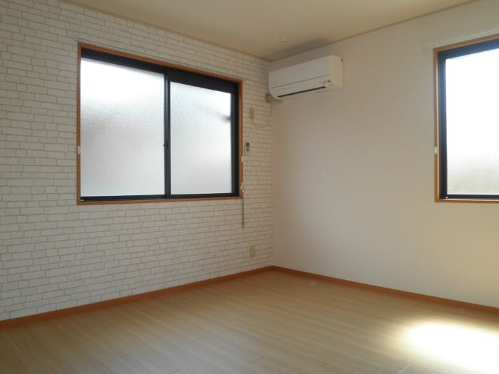 ��ʌ��������܎s�k����i���Q���ڂ̃A�p�[�g�̋��ԁE���r���O