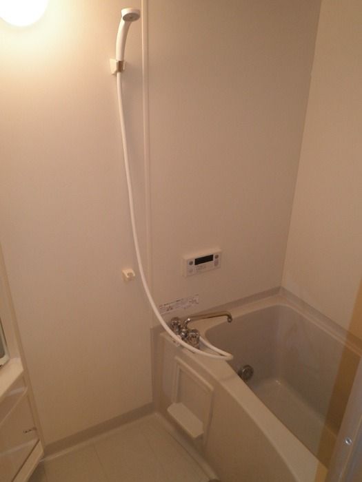 ��ʌ��������܎s�k����i���Q���ڂ̃A�p�[�g�̃o�X