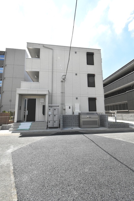 ��ʌ��������܎s����厚�w��̃A�p�[�g�̌����O��