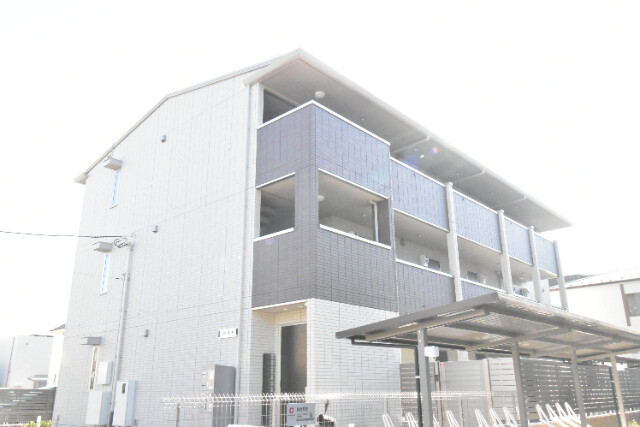 ��ʌ��z�J�s�{�{���R���ڂ̃A�p�[�g�̌����O��