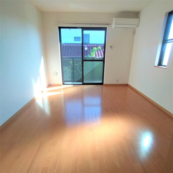 ��ʌ�����s�씵���J�P���ڂ̃A�p�[�g�̂��̑��ݔ�