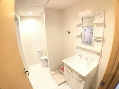 ��ʌ�����s�씵���J�S���ڂ̃A�p�[�g�̐��ʏ�