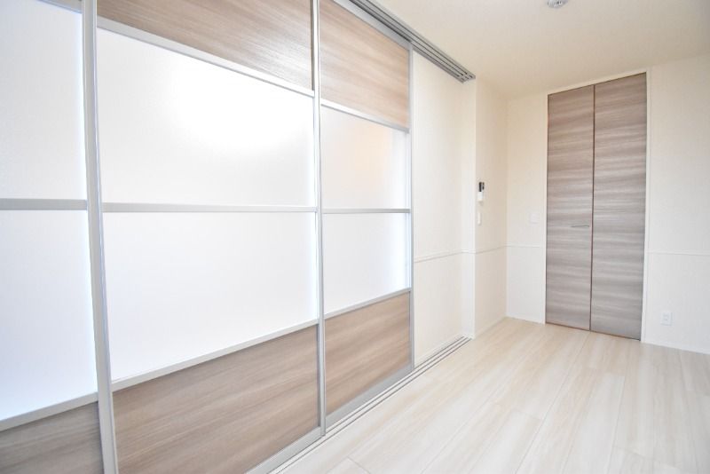 ��ʌ��z�J�s�{�{���R���ڂ̃A�p�[�g�̂��̑������E�X�y�[�X