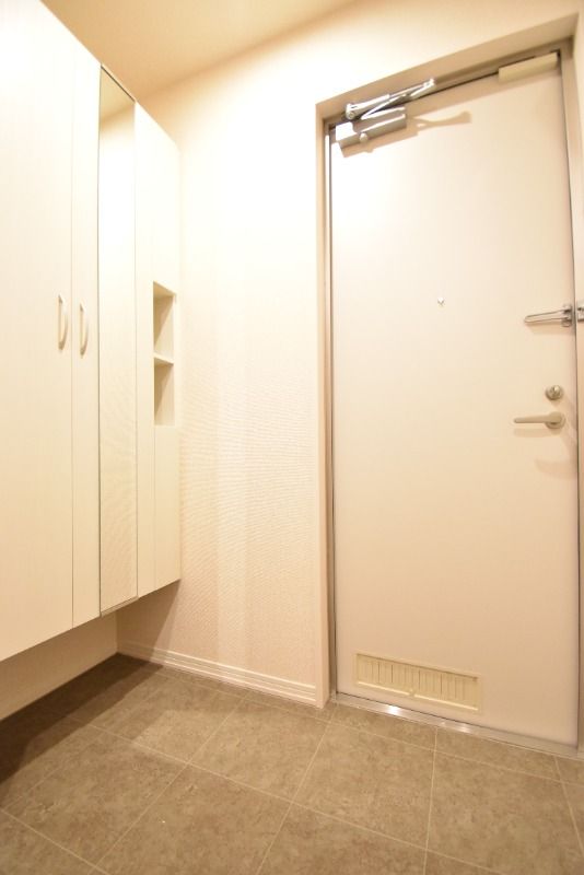 ��ʌ��z�J�s�{�{���R���ڂ̃A�p�[�g�̌���