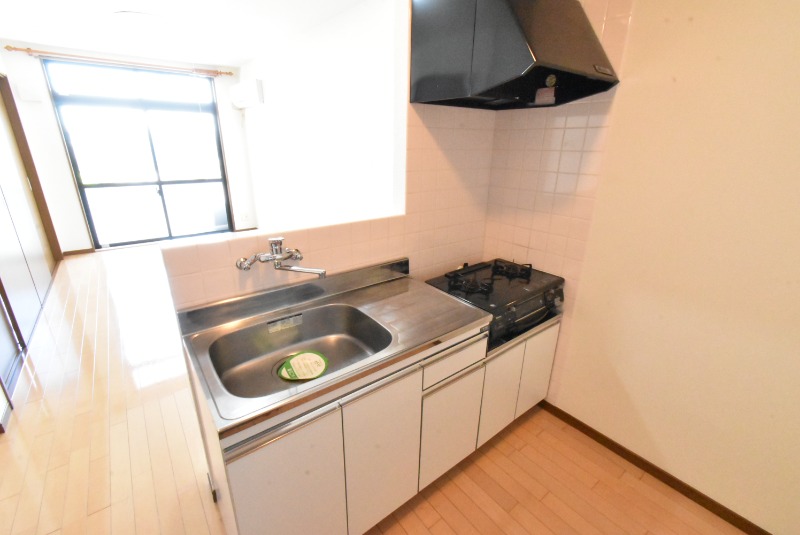 ��ʌ�����s�씵���J�U���ڂ̃}���V�����̃L�b�`��