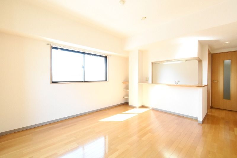 ��ʌ��������܎s�����擌��{�S���ڂ̃}���V�����̋��ԁE���r���O