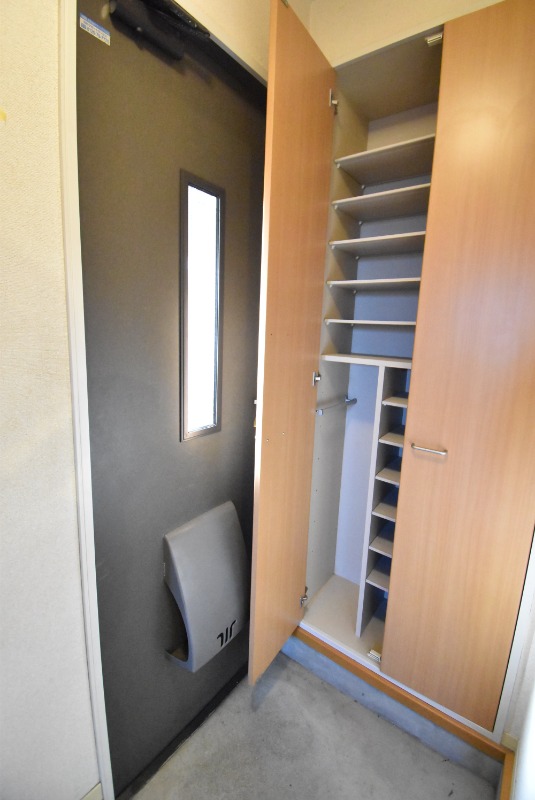 ��ʌ��������܎s�k��{�����̃A�p�[�g�̌���