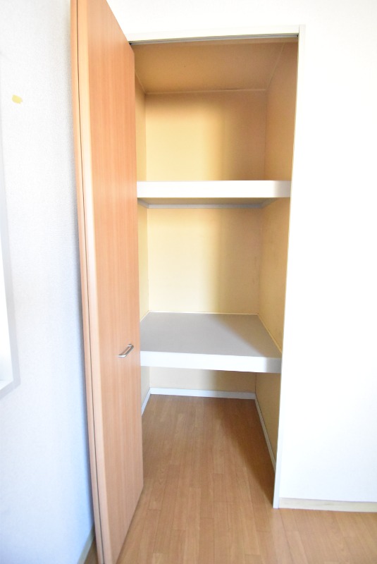 ��ʌ��������܎s�k��{�����̃A�p�[�g�̎��[