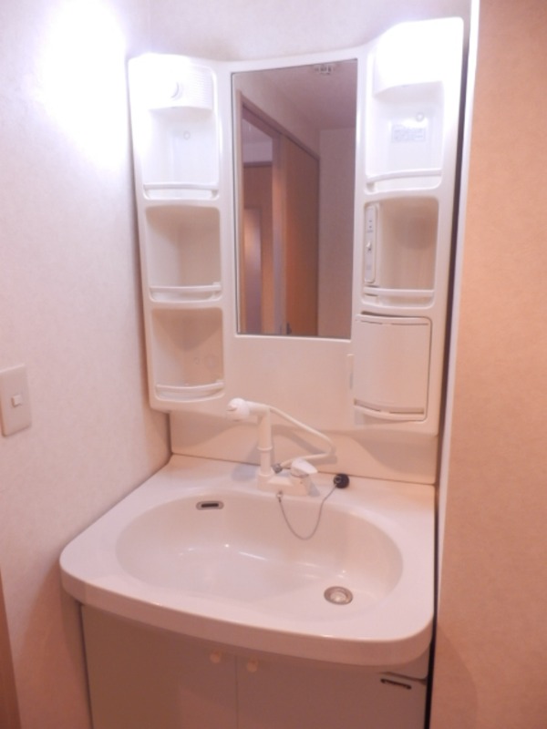 ��ʌ��������܎s�����擌��{�S���ڂ̃}���V�����̐��ʏ�