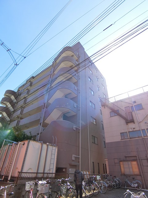 ��ʌ��������܎s�����擌��{�S���ڂ̃}���V�����̌����O��