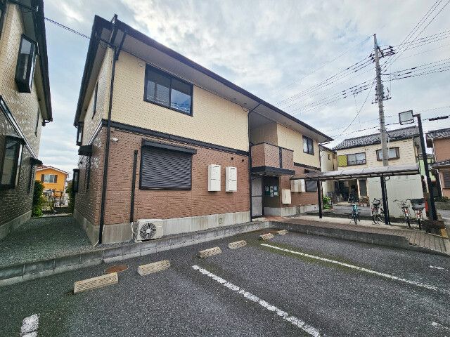 ��ʌ��k�����S�ɓޒ������P����295�̃A�p�[�g�̌����O��