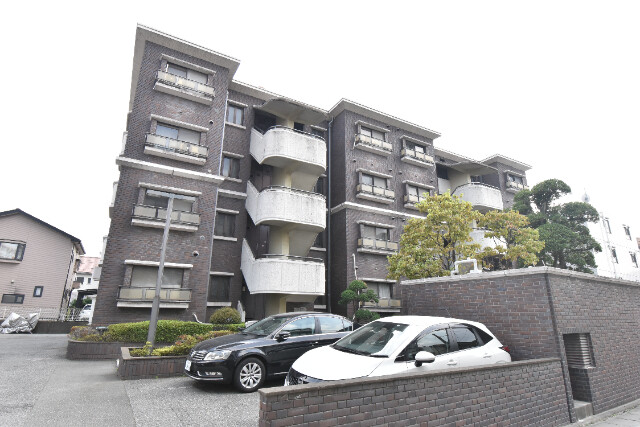 ��ʌ��������܎s��{��听���R���ڂ̃}���V�����̌����O��