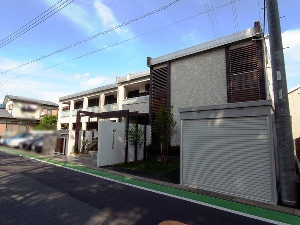 ��ʌ�����s�씵���J�P���ڂ̃}���V�����̌����O��