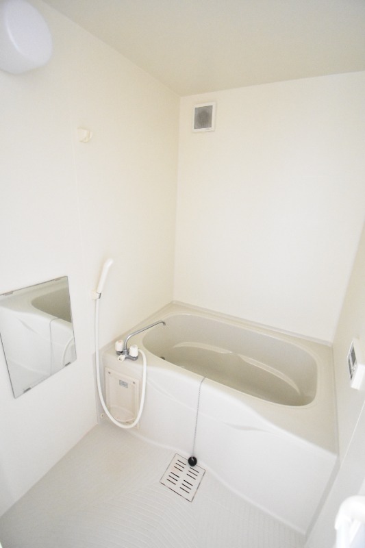 ��ʌ��������܎s��{��O���Q���ڂ̃}���V�����̃o�X