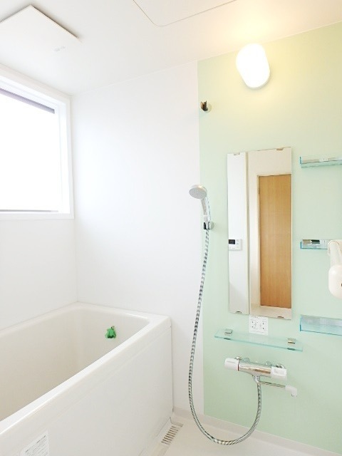 ��ʌ��������܎s��{��x�̓����P���ڂ̃A�p�[�g�̃o�X