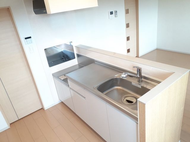 ��ʌ������s�V�����W���ڂ̃A�p�[�g�̃L�b�`��