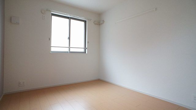 ��ʌ������s�V�����W���ڂ̃A�p�[�g�̂��̑������E�X�y�[�X