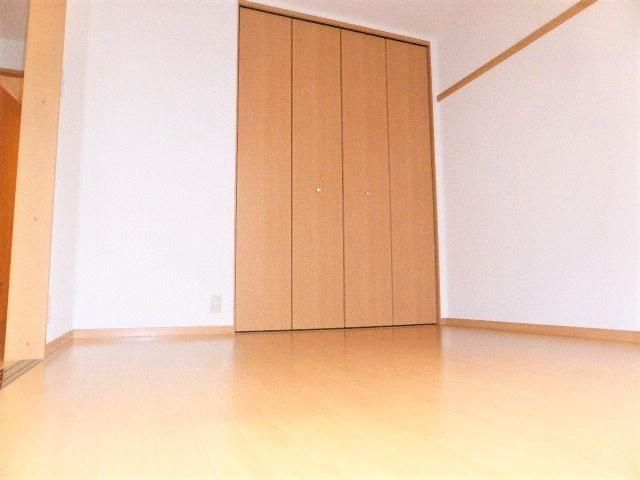 ��ʌ�����s�؂S���ڂ̃A�p�[�g�̂��̑������E�X�y�[�X