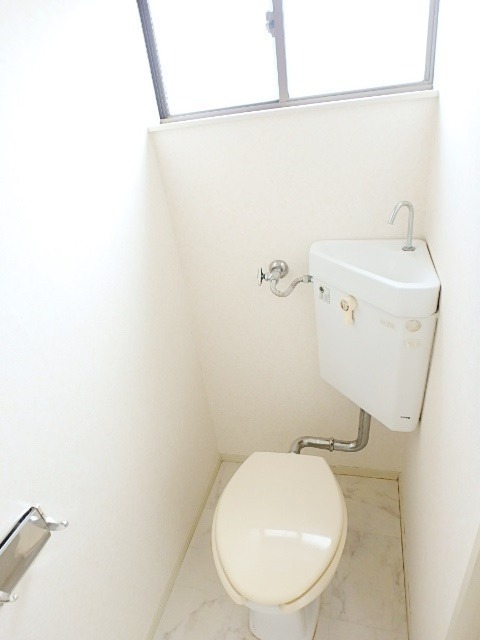 ��ʌ��������܎s��{��x�̓����P���ڂ̃A�p�[�g�̃g�C��