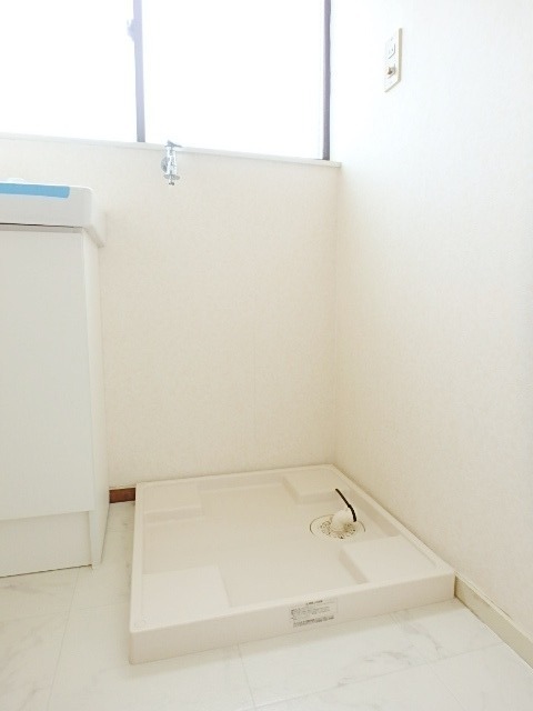 ��ʌ��������܎s��{��x�̓����P���ڂ̃A�p�[�g�̂��̑��ݔ�