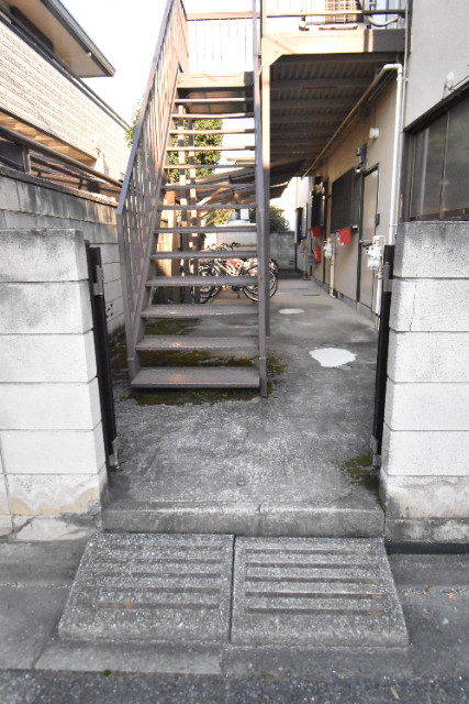 ��ʌ��������܎s��{��x�̓����P���ڂ̃A�p�[�g�̃G���g�����X